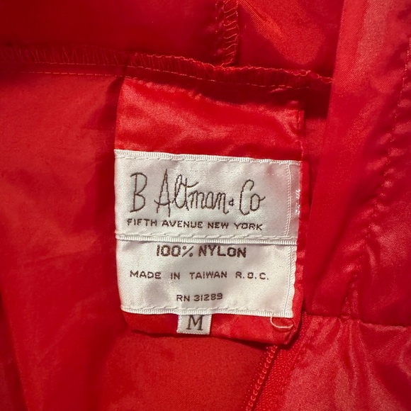 Red Windbreaker Jacket with attached bag - Picture 4 of 7